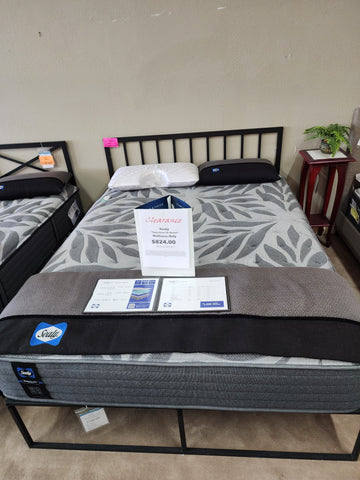 Sealy Posturepedic cf queen mattress